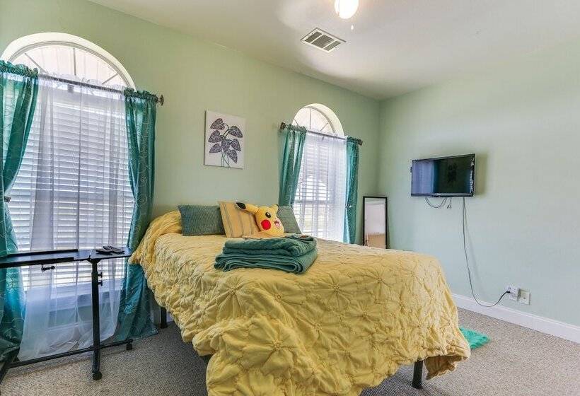 Spacious Farmersville Home W/ Game Room & Fire Pit