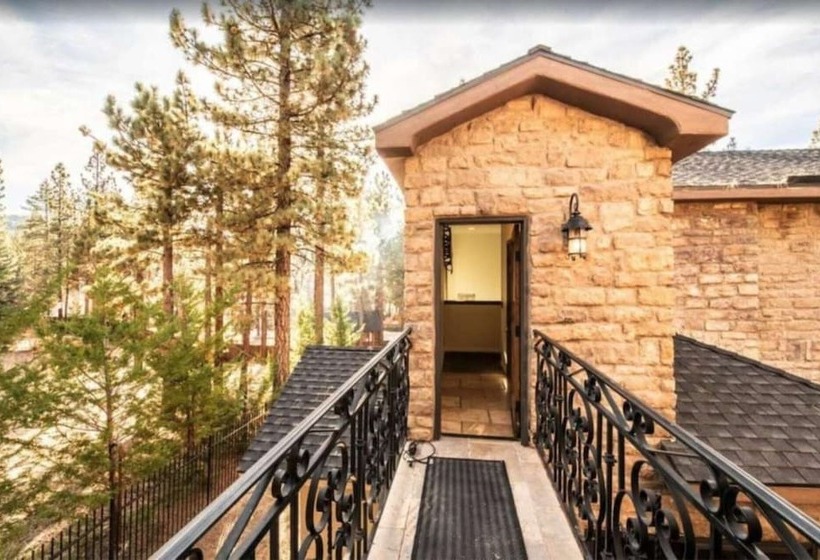 Big Bear Castle By Avantstay Private Home In Great Big Bear Location W/ Hot Tub