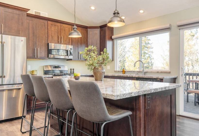 Blue Spruce By Avantstay Cozy Home W/ Dual Decks