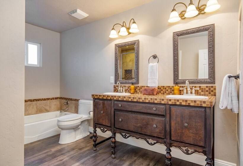 Blue Spruce By Avantstay Cozy Home W/ Dual Decks