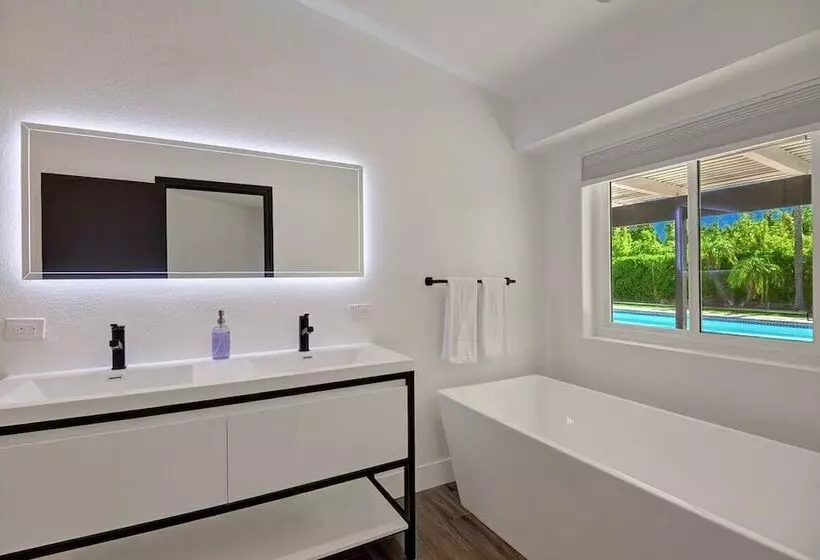 Catalina By Avantstay Fully Remodeled Palm Springs Haven! Pool ! Permit#3432