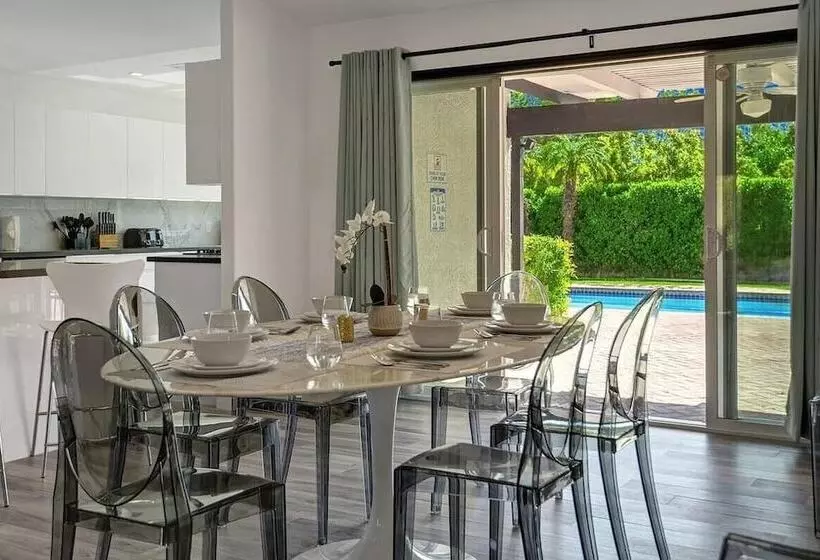 Catalina By Avantstay Fully Remodeled Palm Springs Haven! Pool ! Permit#3432