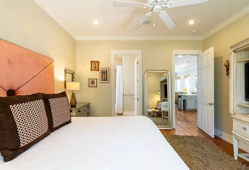 Doctor S Orders By Avantstay 5 Mins To Beach! W/ Community Pool & Hot Tub!