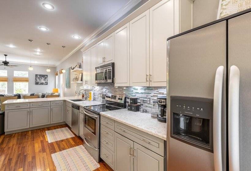 Doctor S Orders By Avantstay 5 Mins To Beach! W/ Community Pool & Hot Tub!