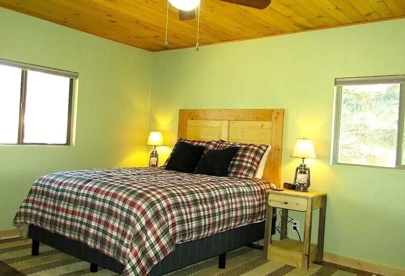 Hotelli Rusty Buck Inn