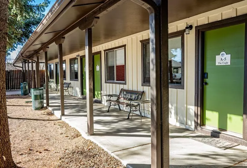 Hotelli Rusty Buck Inn