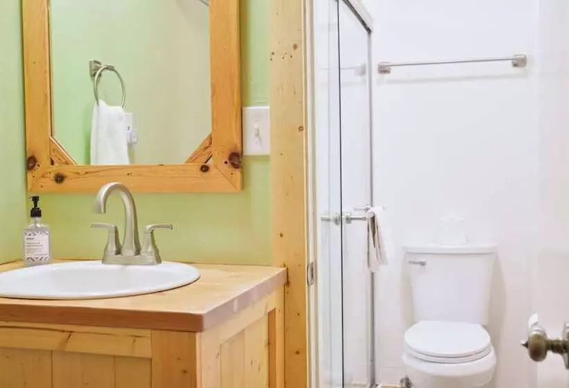 Hotelli Rusty Buck Inn