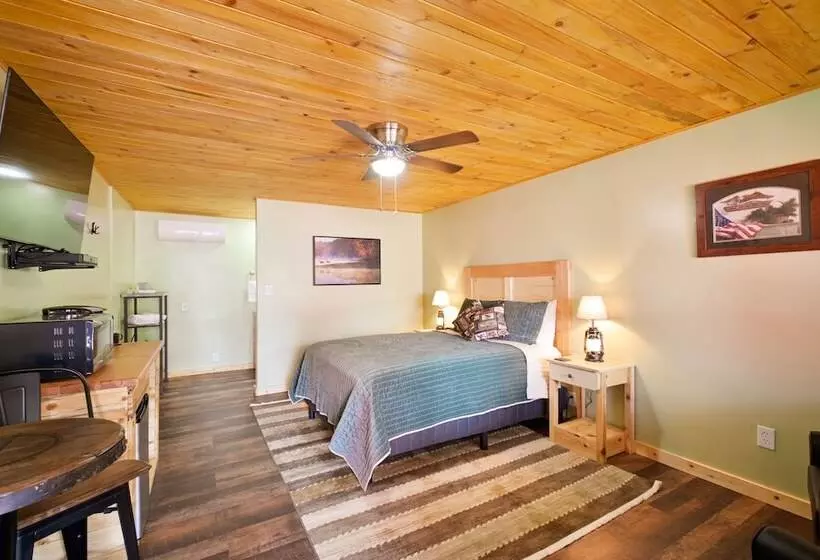 Hotelli Rusty Buck Inn