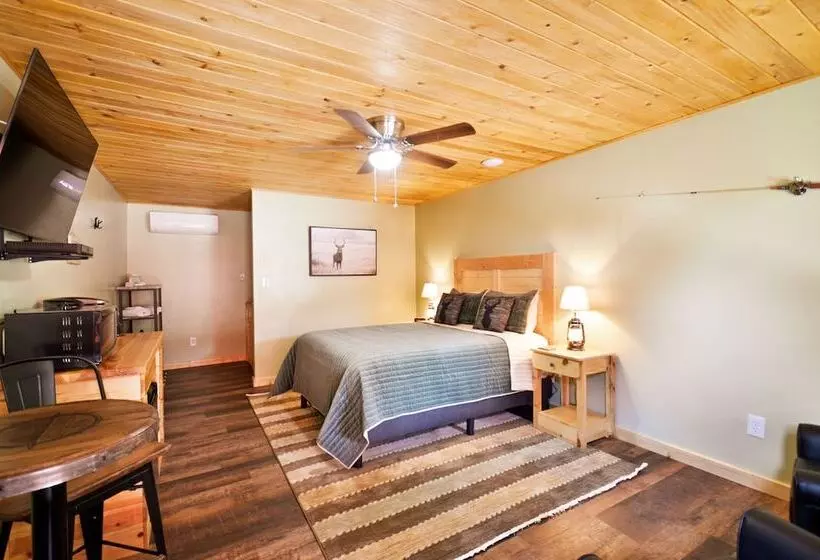 Hotelli Rusty Buck Inn