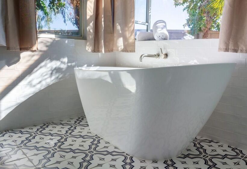 Larrea By Avantstay Luxurious Oasis W/ Pool & Hot Tub!