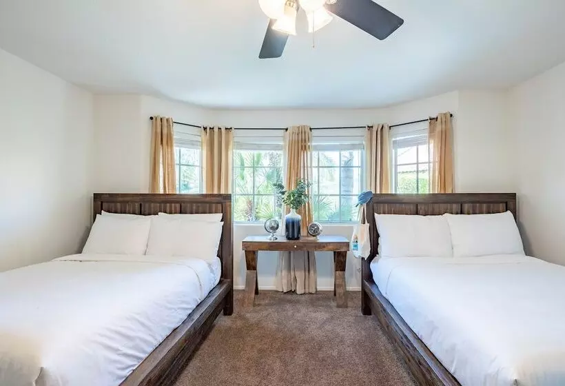 Larrea By Avantstay Luxurious Oasis W/ Pool & Hot Tub!