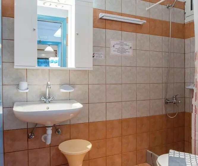 Majatalo Room In Apartment   Comfort Double Or Twin Room Semi Basement