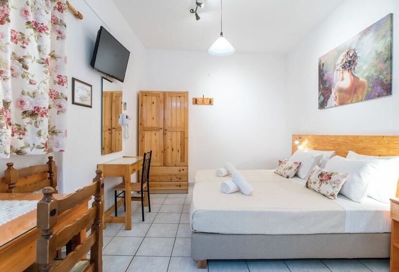 پانسیون Room In Apartment   Comfort Double Or Twin Room Semi Basement