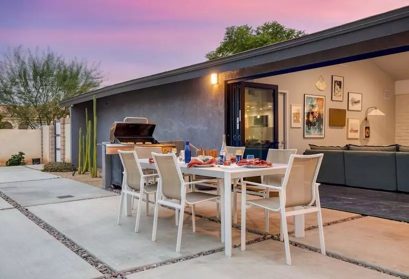 Quinta Green By Avantstay Modern Home W/ Pool, Spa & Golf Course!