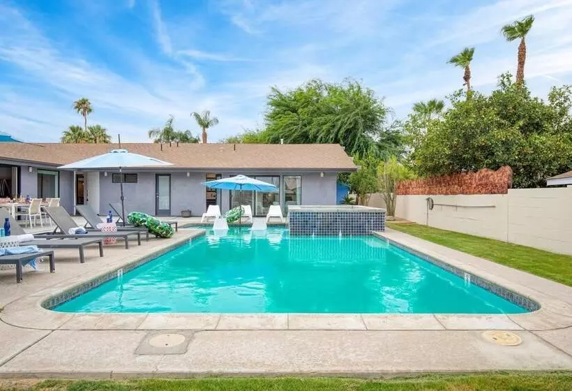 Quinta Green By Avantstay Modern Home W/ Pool, Spa & Golf Course!