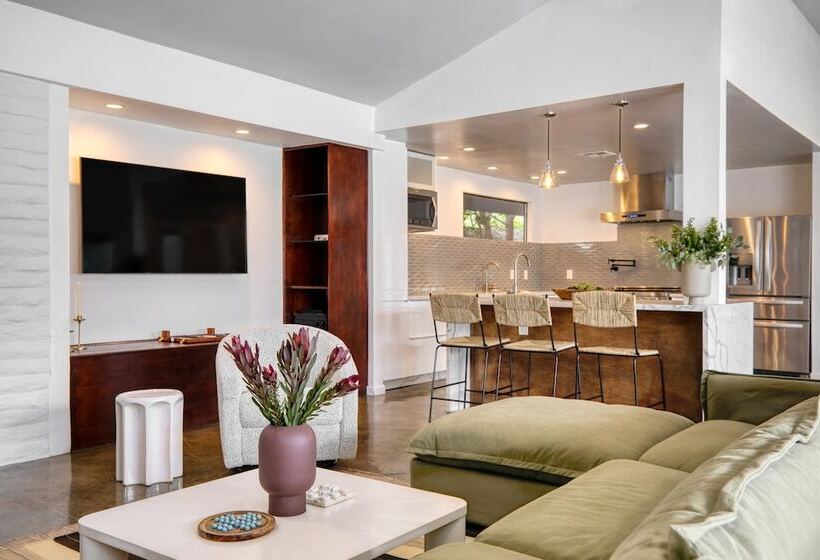 Quinta Green By Avantstay Modern Home W/ Pool, Spa & Golf Course!