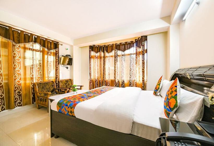 Fabhotel Ginger Grass