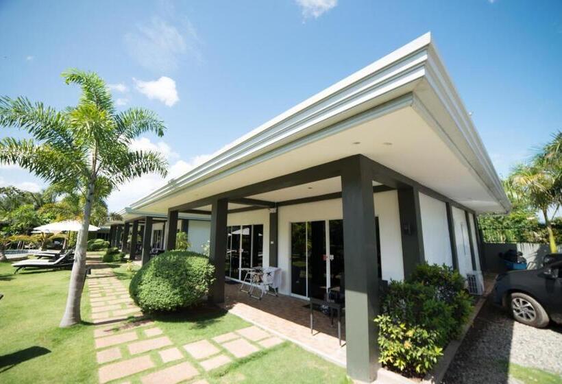 בית מלון כפרי Alona Royal Palm Resort