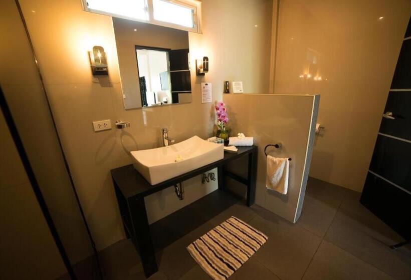 בית מלון כפרי Alona Royal Palm Resort