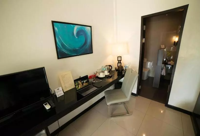 ホテル Alona Royal Palm Resort