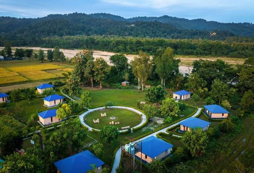 בית מלון כפרי Tusk And Roar Corbett Resort