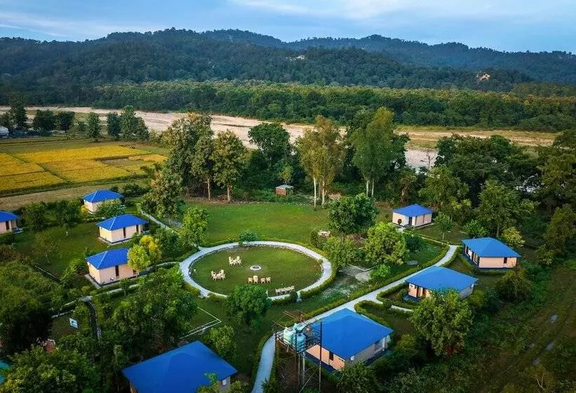 هتل Tusk And Roar Corbett Resort