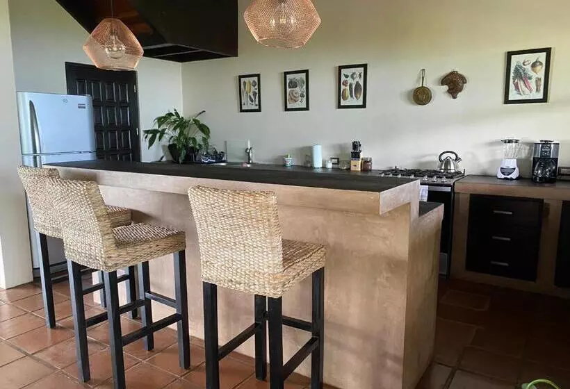 تختخواب و صبحانه El Respiro Ecolodge
