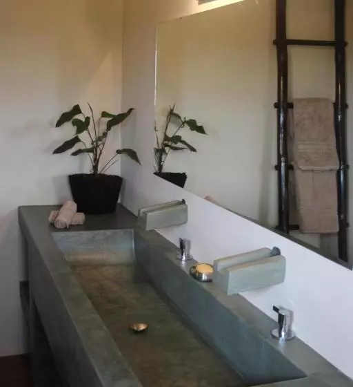 تختخواب و صبحانه El Respiro Ecolodge