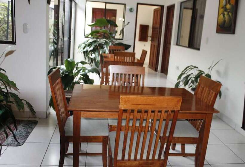 تختخواب و صبحانه Hostal Don Guillermo