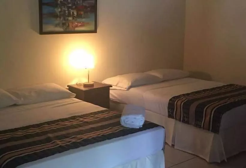 تختخواب و صبحانه Hostal Don Guillermo