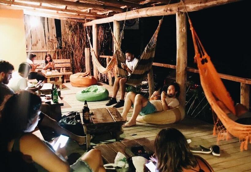 Compay Hostel La Pedrera