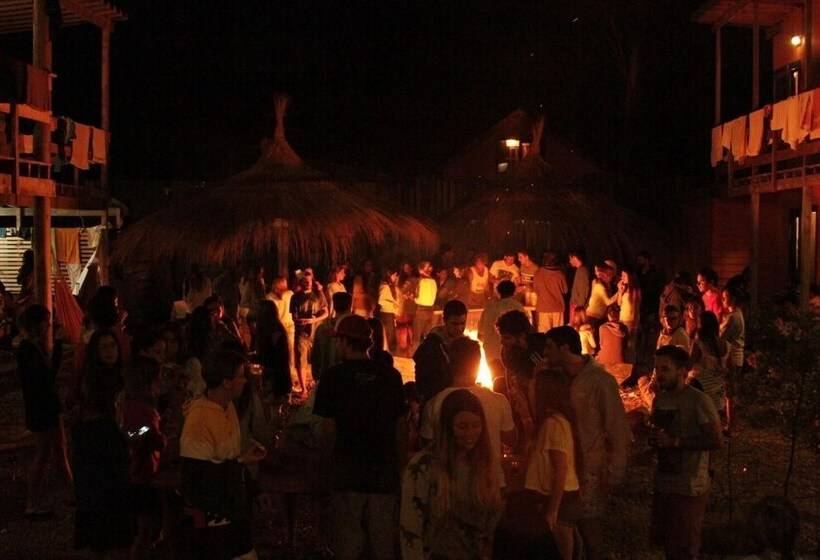 Compay Hostel La Pedrera