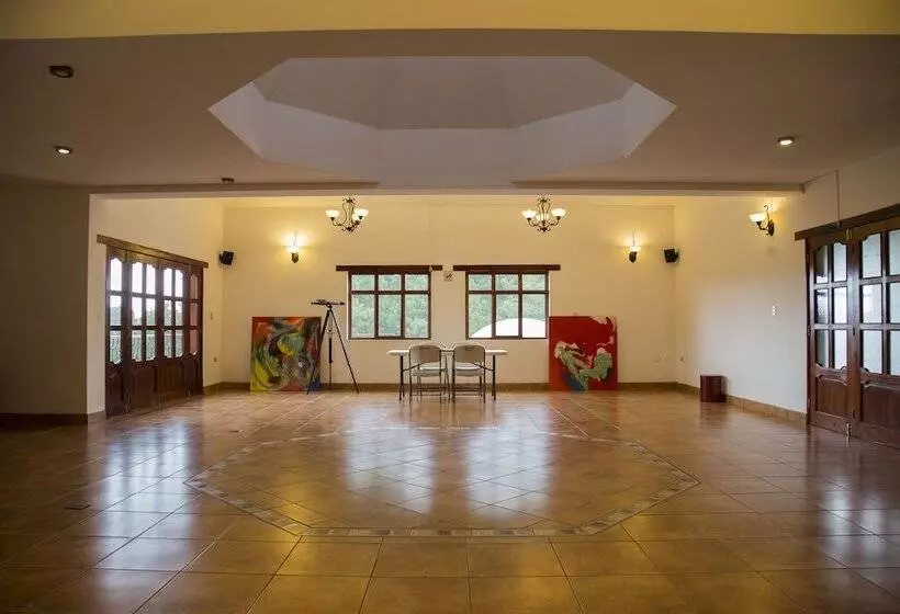 هتل Casa Kirvá