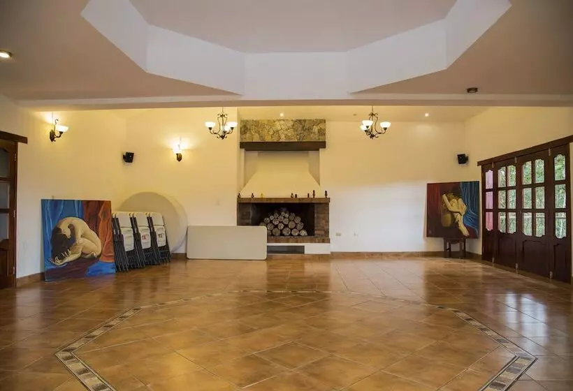 هتل Casa Kirvá