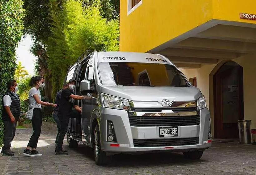 ホテル Dos Mundos Panajachel
