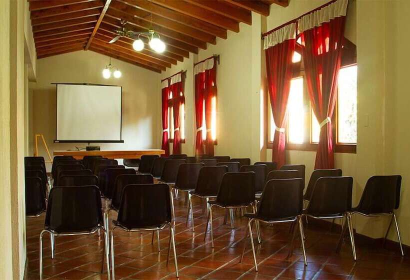 هتل Dos Mundos Panajachel