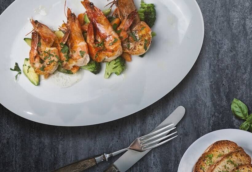 هتل Dos Mundos Panajachel