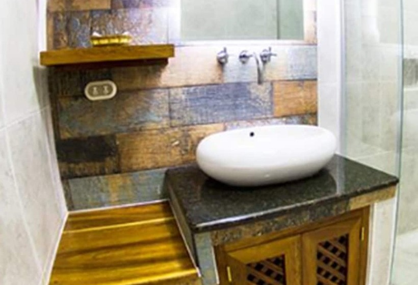 هتل Dos Mundos Panajachel