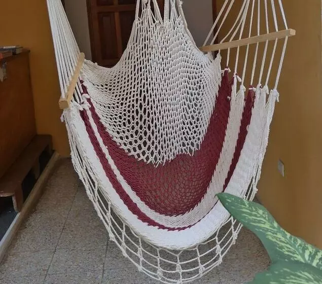 هتل Hostel Yaxha