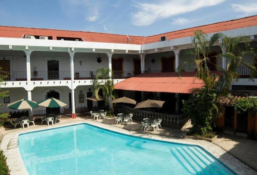 هتل Posada De Don José