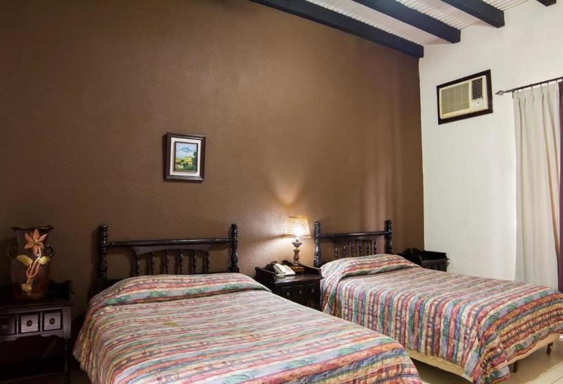 هتل Posada De Don José