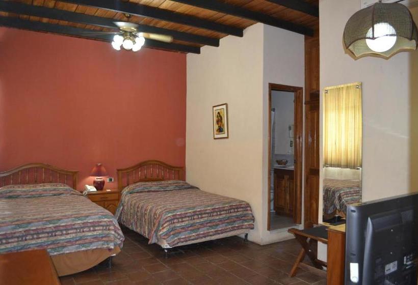 هتل Posada De Don José