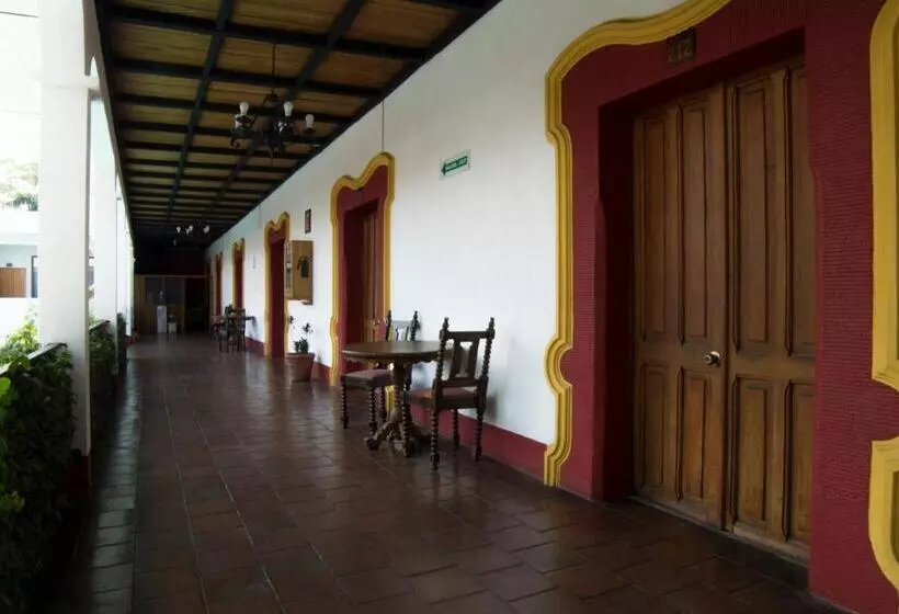 هتل Posada De Don José