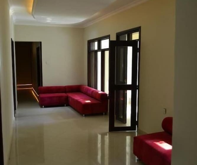 ホテル The Walkgard Transit