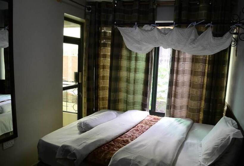 ホテル The Walkgard Transit