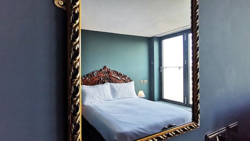 여관 Lairds House Northumberland Ltd