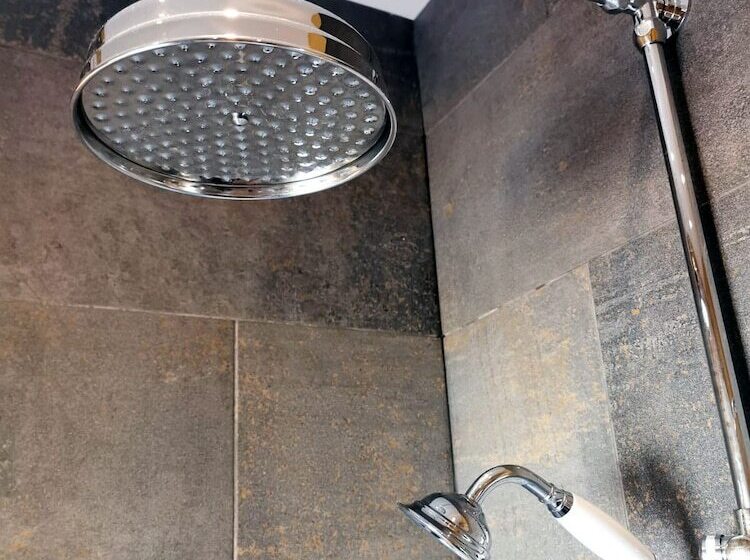 여관 Lairds House Northumberland Ltd