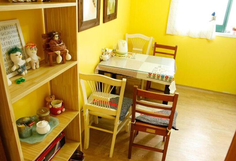 הוסטל Aark House