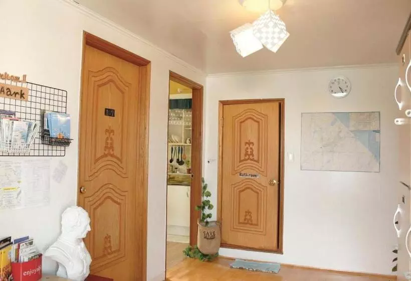 Retkeilymaja Aark House