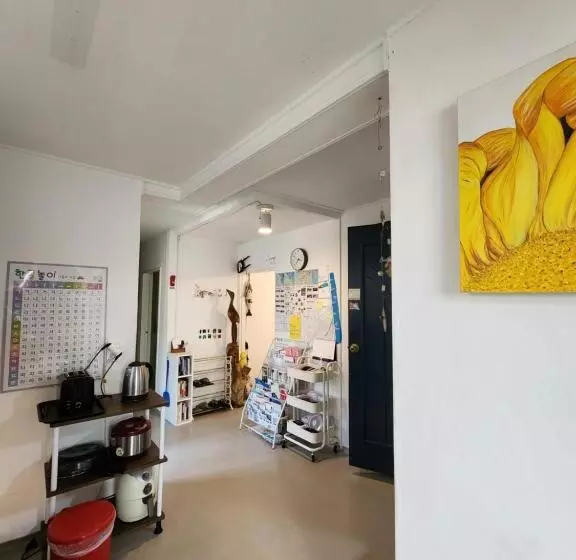 Retkeilymaja Aark House